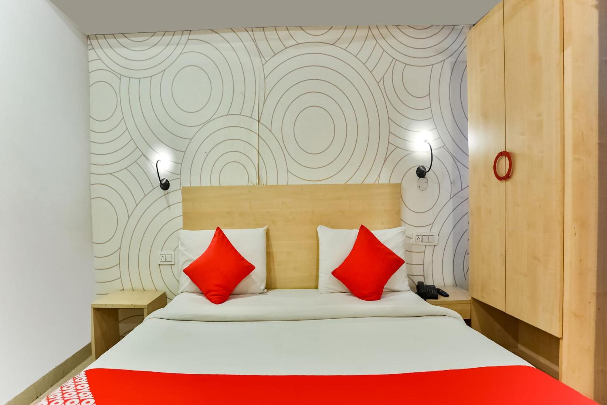 Hotel O Happy Inn Делхи Екстериор снимка