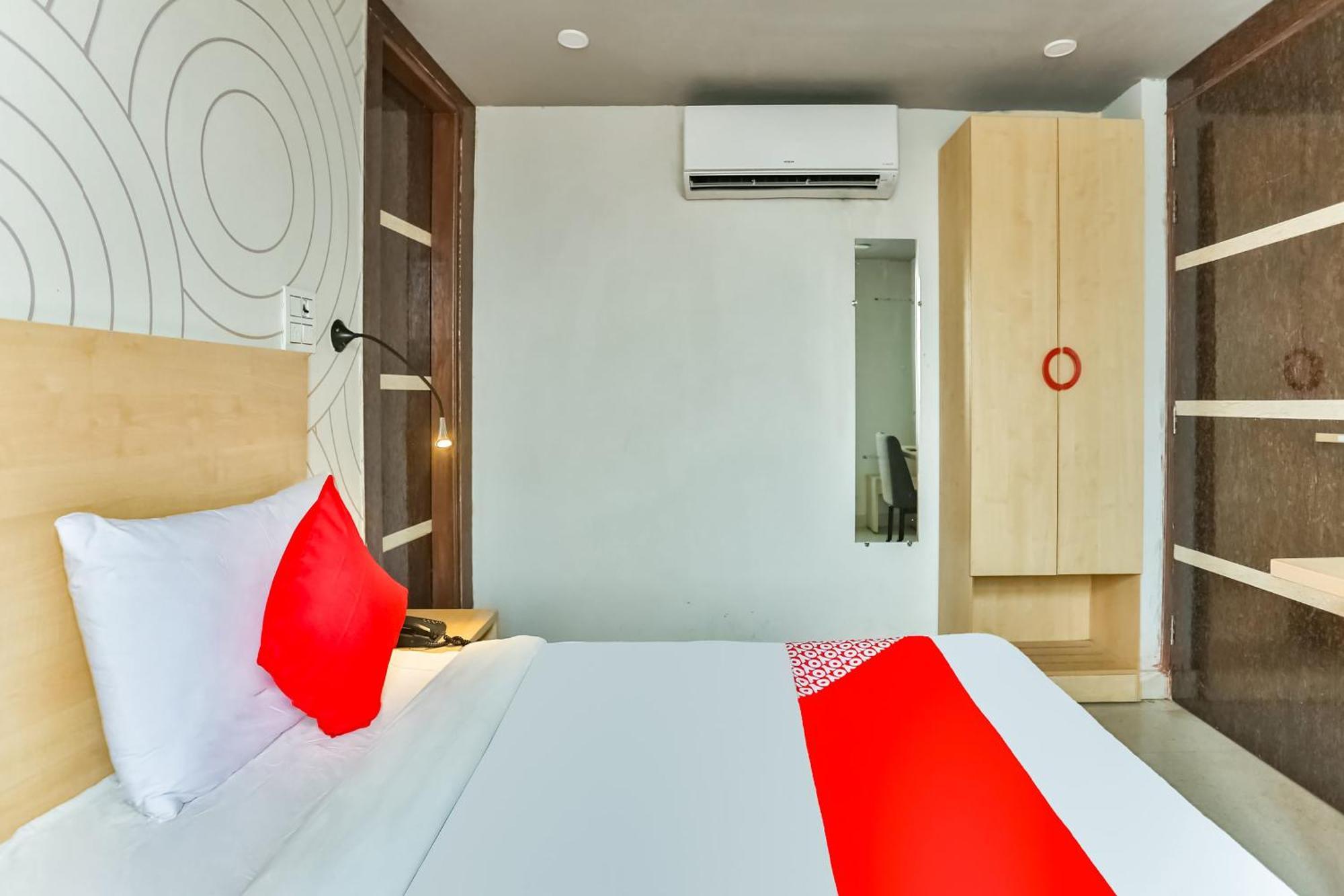 Hotel O Happy Inn Делхи Екстериор снимка